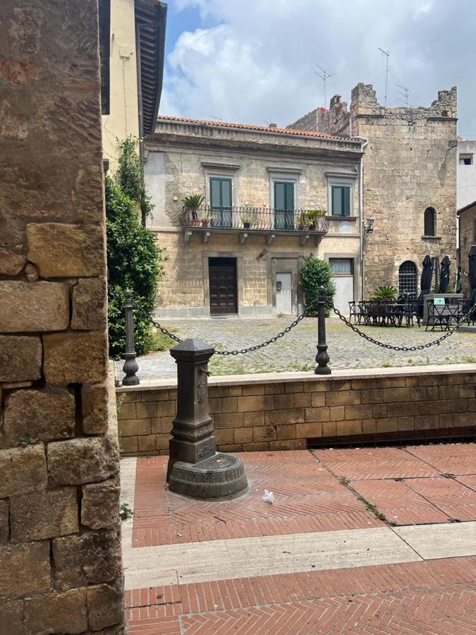 All'Ombra Del Museo Tarquinia Bagian luar foto